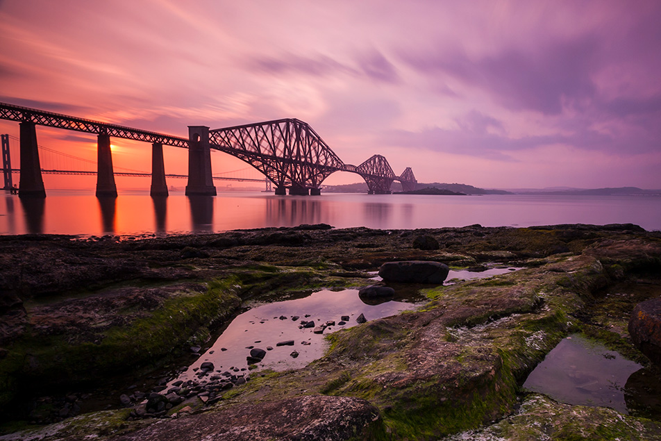 The Forth Rail Bridge north of Edinburgh, Scotland.